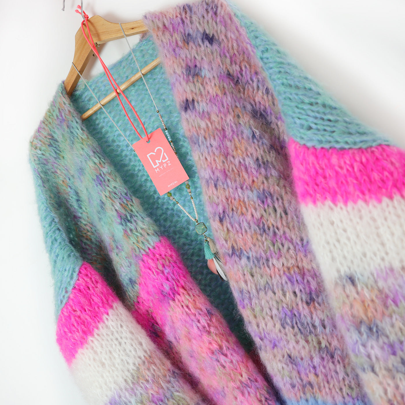 Breipatroon – Chunky Mohair Vest Flowerfields No.12 (ENG-NL)