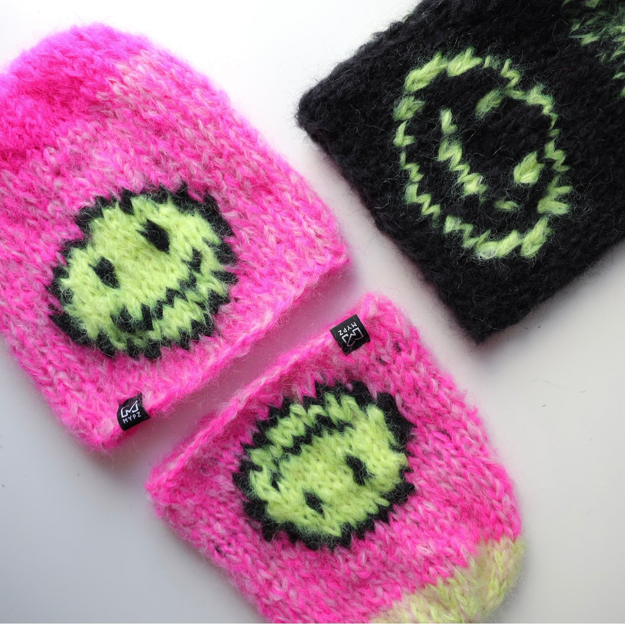 Breipakket – Chunky mohair Smiley beanies Pink 1volwassene + 2 kind beanies (ENG-NL)