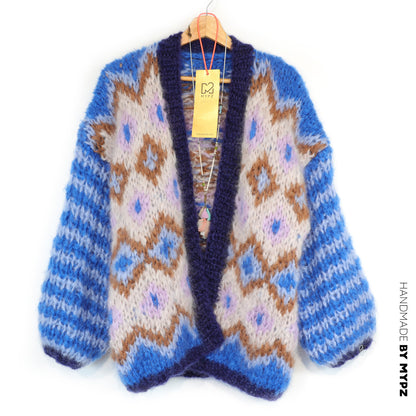 Breipatroon – Chunky Mohair-vest Alpine Breeze nr.12 (ENG-DE-NL-ES-FR-IT-DA-SV-NO)