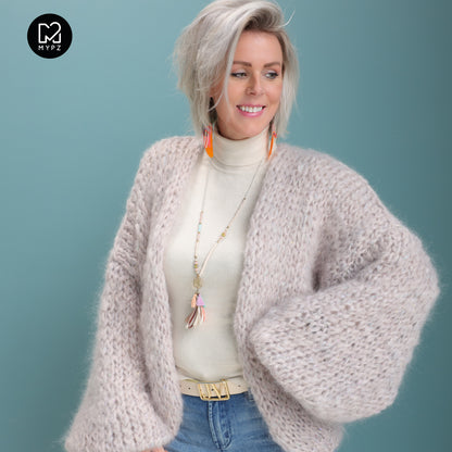 Breipakket – MYPZ kort Chunky Mohair vest Sparkling Sand No.15 (ENG-NL)