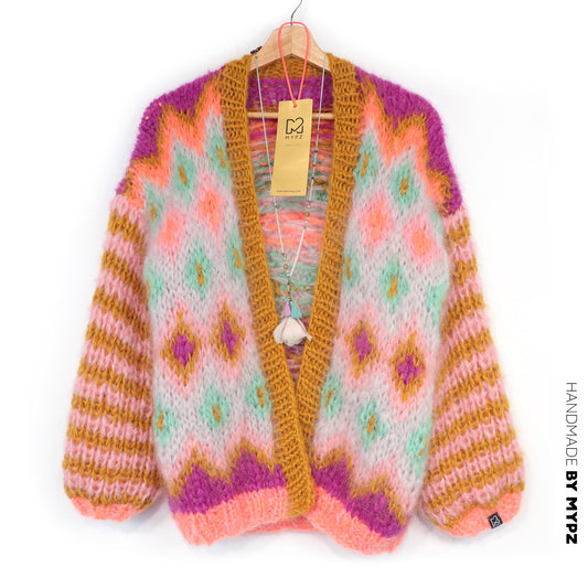 Breipatroon - Chunky Mohair-jas Flora nr.12 (ENG-DE-NL-ES-FR-IT-DA-SV-NO)