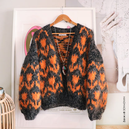 Knitting Pattern – MYPZ Chunky Bomber Cardigan Tulips Blue No.9 (ENG-NL-DE)