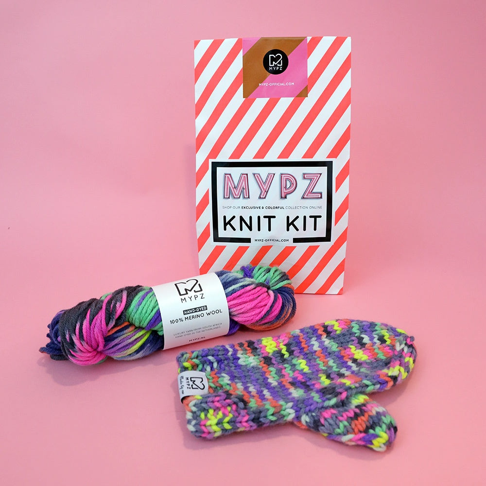 Rocket Mittens knitting kit MYPZ